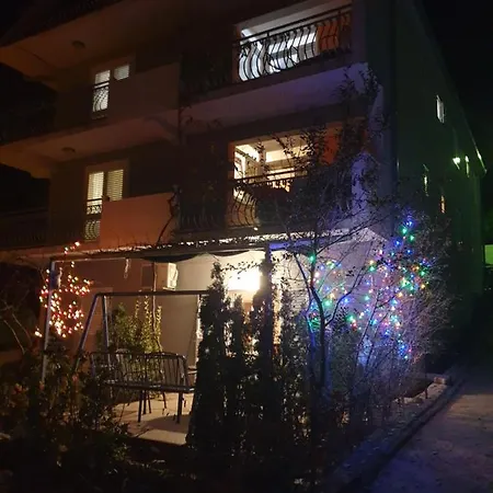 Mima * Kastela