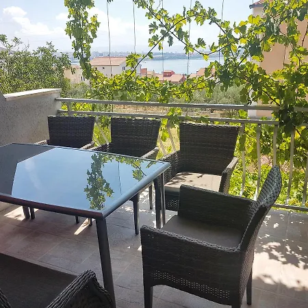 Apartment Mima